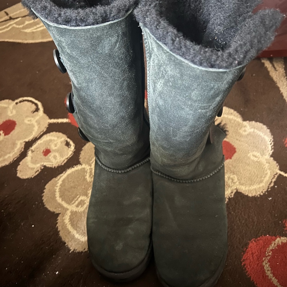 UGG Black Jeans Sleek Comfortable Design